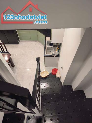 CẦN BÁN: NHÀ ĐẸP 110M2 - TRUNG TÂM THỦ ĐỨC (Q9) - LÊ VĂN VIỆT - 5,7 T (TL) - 4
