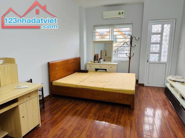 Nhà đẹp Cầu Giấy, Thang máy, Thoáng sáng, gần ô tô 46,5m2, 5 tầng, 9,9 Tỷ - 2