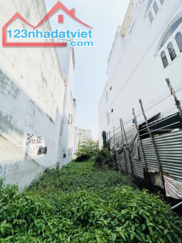 Bán nhà mặt phố cấp 4 (4.5x45) Phạm Thế Hiển phường 7 quận 8 giá chỉ 15 tỷ - 1