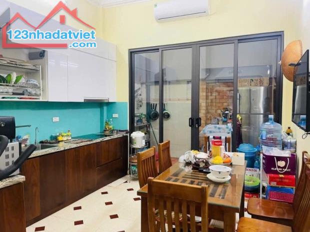BÁN NHÀ ĐẸP CẦU GIẤY, HÀ NỘI 80M, 4T, MT 4.5M, OTO ĐỖ CỬA, 2 THOÁNG, Ở NGAY, 25 TỶ. - 2