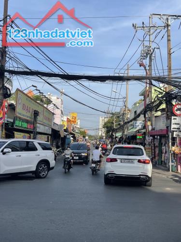 BÁN NHÀ MẶT TIỀN Q.7 - BÙi VĂN BA - DT 28m2 - Giá 5tỷ thương lượng