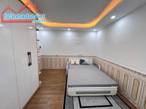 🌹🌹🌹TẬP THỂ TẦNG 2 – PHỐ MAI DỊCH – VỊ TRÍ ĐẸP – VIEW NHÀ VĂN HÓA, SÂN BÓNG NHÂN TẠO - 3