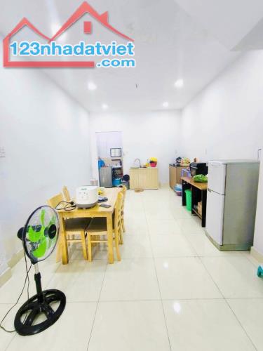 BÁN NHÀ PHƯỜNG 13 TÂN BÌNH, đường Cộng Hoà, 67M2, 3 Tầng, 3PN, 3WC, giá 7,2 tỷ - 4