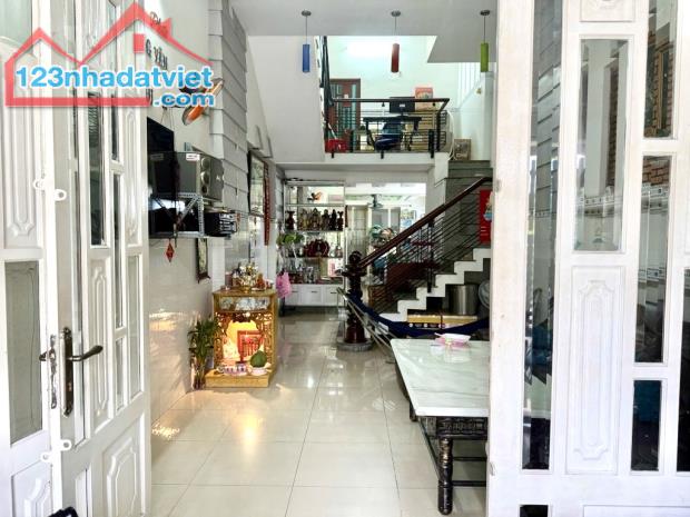 Phú Nhuận, hẻm 8m xe hơi thông Huỳnh Văn Bánh, 3 Tầng,8PN, sổ  nở hậu, DT 4.3x19, 14 Tỷ