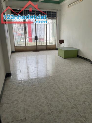 Bán nhà mặt tiền Cách Mạng Tháng Tám Quận 10 - 86m2 - 2