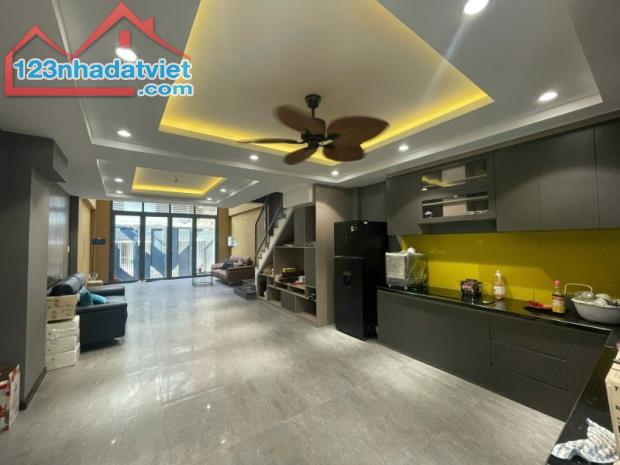 DT 5X14,5M - VUÔNG A4 - NHÀ 4 TẦNG BTCT KIÊN CỐ - SÁT M.TIỀN ĐƯỜNG P5 Q8 - CHỈ 8.5 TỶ - 2