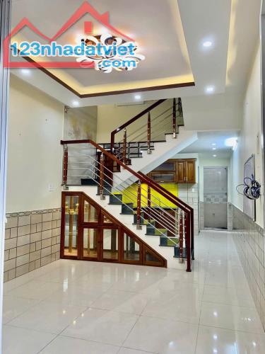 # Nhà Trưng Nữ Vương kiệt khá thẳng, 37m2, 2 tầng 2 mê đúc cứng, tâm huyết, 2.55 tỷ