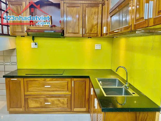 # Nhà Trưng Nữ Vương kiệt khá thẳng, 37m2, 2 tầng 2 mê đúc cứng, tâm huyết, 2.55 tỷ - 1