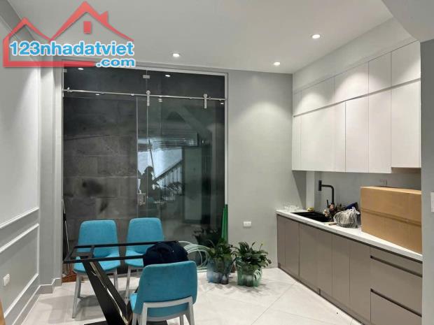 Nhà Trương Định Hoàng Mai – Cách mặt phố 30m – 6 ngủ - lô góc, tặng nội thất, 6,3 tỷ. - 2
