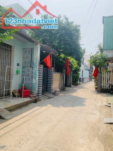 Bán đất kiệt ô tô 3.5 m Trần Hoành, kiệt thông nhiều đường, ngay chợ Khuê Mỹ. Giá cực tốt