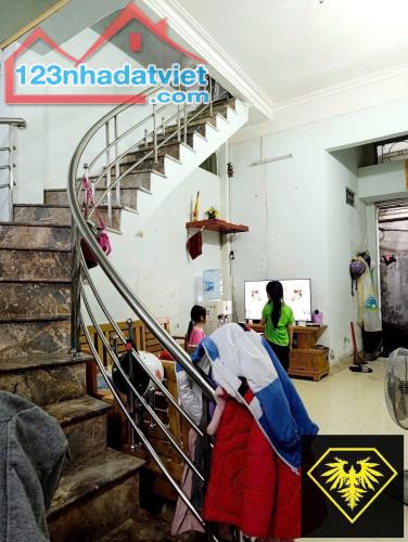 ◄ ★ ► BÁN NHÀ 2 TẦNG SÂN CỔNG RIÊNG : ► LẠCH TRAY - LẠCH TRAY - NGÔ QUYỀN - HẢI PHÒNG - 2