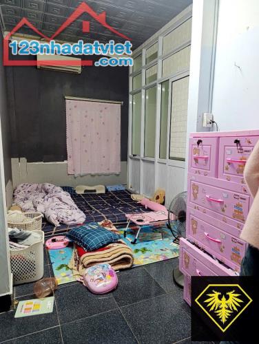 ◄ ★ ► BÁN NHÀ 2 TẦNG SÂN CỔNG RIÊNG : ► LẠCH TRAY - LẠCH TRAY - NGÔ QUYỀN - HẢI PHÒNG - 4