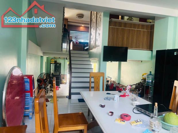 NHÀ mới đẹp 339 Phước Long B, quận 9, 5PN 5WC, tặng nội thất, hẻm ô tô chỉ 8,8 tỷ
