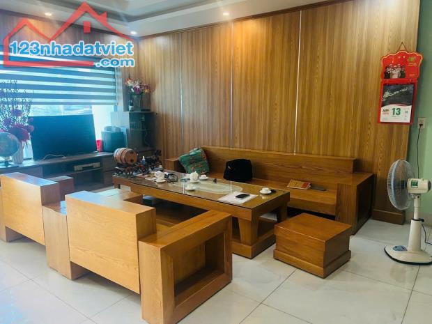 NHÀ mới đẹp 339 Phước Long B, quận 9, 5PN 5WC, tặng nội thất, hẻm ô tô chỉ 8,8 tỷ - 2