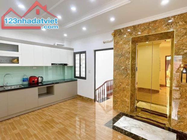 Bán Nhà 5 Tầng THANG MÁY, Ô TÔ TRÁNH 37m, khu giãn dân Mỗ Lao, Hà Đông - Chỉ Hơn 9 tỷ