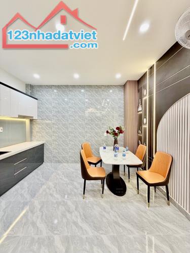 Bán nhà trần thị trọng( cống lở) 40m2 3 tầng -4 PN + 3 Wc hẻm 6m, full nội thất , nhà mới, - 4