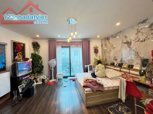 BÁN NHÀ PHỐ BÁT KHỐI - LÔ GÓC - NHÀ ĐẸP - TIỆN ÍCH ĐẦY ĐỦ - 40M2 GIÁ 6,5 TỶ - 2