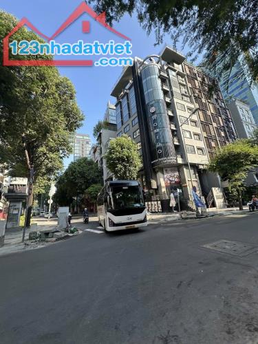 Bán Nhà Quận 1 - Hẻm xe hơi - Kinh Doanh - Giá chỉ 18.99 tỷ - 1