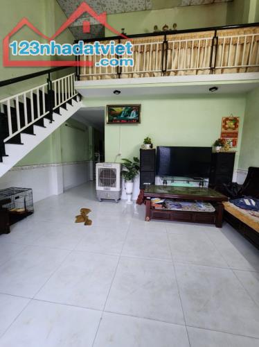 BÁN NHÀ GÁC LỬNG 3PN, 64M2 – KIỆT Ô TÔ – GẦN BIỂN TRẦN ĐÌNH TRI, HÒA MINH – CHỈ 2.65 TỶ! - 1