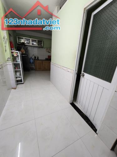 BÁN NHÀ GÁC LỬNG 3PN, 64M2 – KIỆT Ô TÔ – GẦN BIỂN TRẦN ĐÌNH TRI, HÒA MINH – CHỈ 2.65 TỶ! - 3