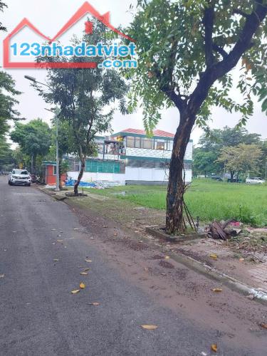 ĐẤT MT BIỆT THỰ VALENCIA, DT 200M²,  VIEW SÔNG RẠCH CHIẾC, NGAY BẾN DU THUYỀN - 1