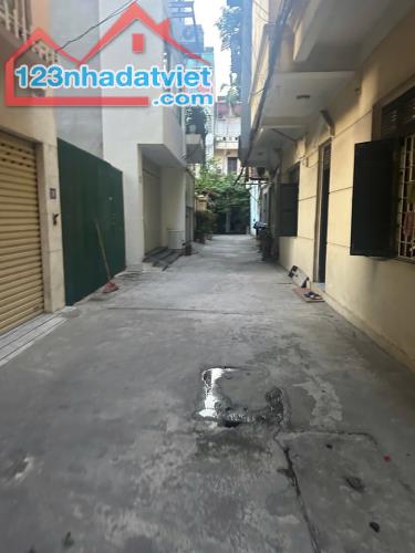 Bán đất Ngọc Lâm  Long Biên,nở hậu,ô tô vào tận DT 80m², MT 4,8m,Giá 12 tỷ - 1