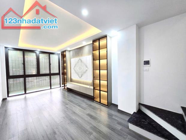 🔥🔥 NHÀ MỚI ĐẸP, GIAO THOA 3 QUẬN BA ĐÌNH, CẦU GIẤY TÂY HỒ, THANG MÁY NHẬP KHẨU, FULL NT - 1