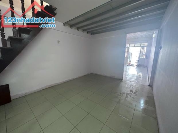 Bán Nhà Nguyễn Oanh Sát Mặt Tiền 76m2 - Chỉ 4,95 Tỷ - 2
