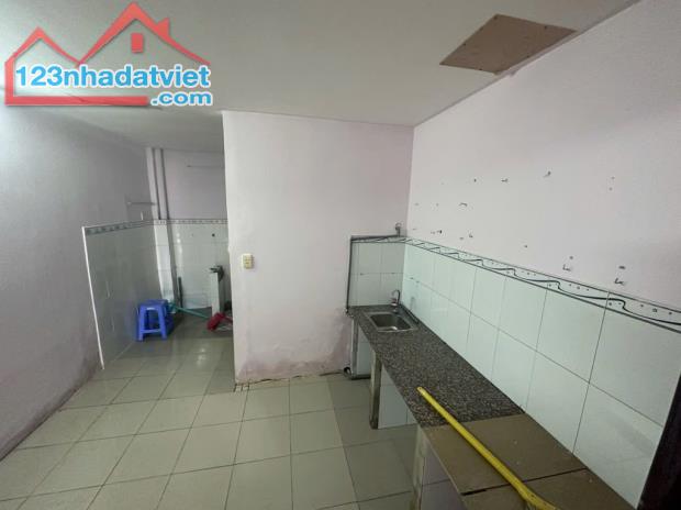 Bán Nhà Nguyễn Oanh Sát Mặt Tiền 76m2 - Chỉ 4,95 Tỷ - 3