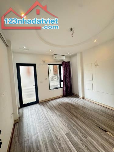 Đường Hoàng Mai, 50M x 4 tầng, 10m ra ô tô dân xây chắc chắn chỉ 6,6 tỷ - 2