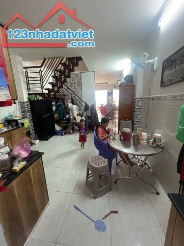 Trường Chinh-Nhà đẹp-SHR-Hẻm 4m, 2 tầng - Giá nhỉnh 3 tỷ, khu an ninh, thiết kế hiện đại. - 1