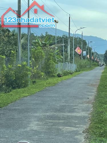 Đất đẹp- giá tốt Chính chủ cần bán nhanh lô đất mặt tiền vị trí tại huyện Xuân Lộc, tỉnh - 2