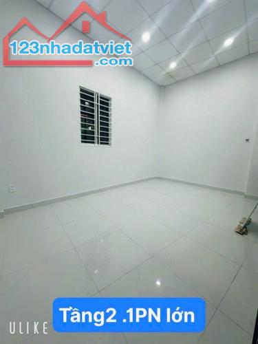 Bán gấp nhà 4PN, 3WC, 3 tầng .DTSD 109.6m2. Nguyễn Văn Luông, Q6, giá 4,88 tỷ - 5
