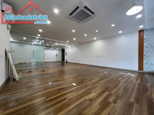 CHO THUE VAN PHONG QUAN 4_75M2 THOANG MAT - 1