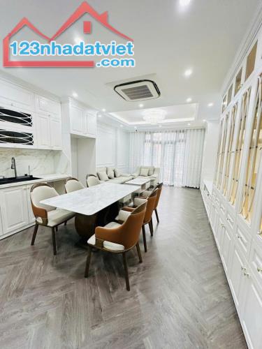 BÁN NHÀ KHU PHÂN LÔ DỊCH VỤ LA KHÊ VẠN PHÚC HÀ ĐÔNG Ô TÔ TRÁNH THANG MÁY VỈA HÈ RỘNG NHÀ Đ