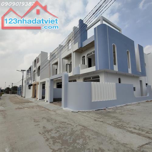 Bán ngôi nhà Bình Chánh – Gần KCN Cầu Tràm – tiên phong Xu Hướng Đầu Tư!