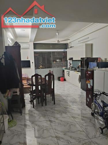 MẶT PHỐ SẦM UẤT, MẶT ĐƯỜNG 60M, VỈA HÈ ĐÁ BÓNG, SỔ ĐỎ HOA HẬU, KINH DOANH 2 MẶT Minh Khai