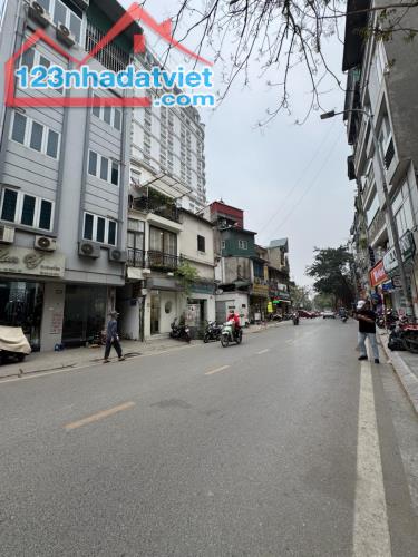 SIÊU PHẨM MẶT PHỐ ĐỘI CẤN  KINH DOANH 2 MẶT THOÁNG VỈA HÈ CỰ HIẾM 30m 14TỶ MT 4m 3Tầng