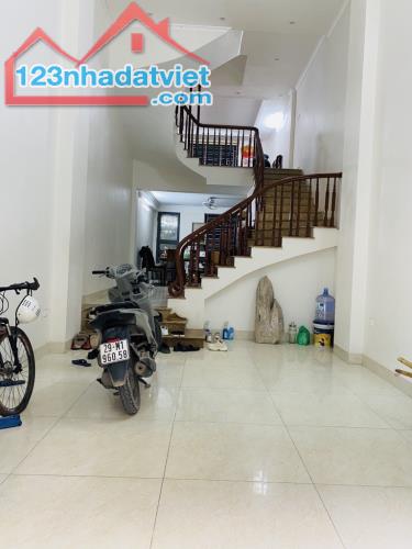 Bán nhanh nhà Thanh Liệt, Thanh Trì, 55m2, 5tầng, sổ đỏ,ô tô tránh đỗ, giá chỉ 13 tỷ. - 1