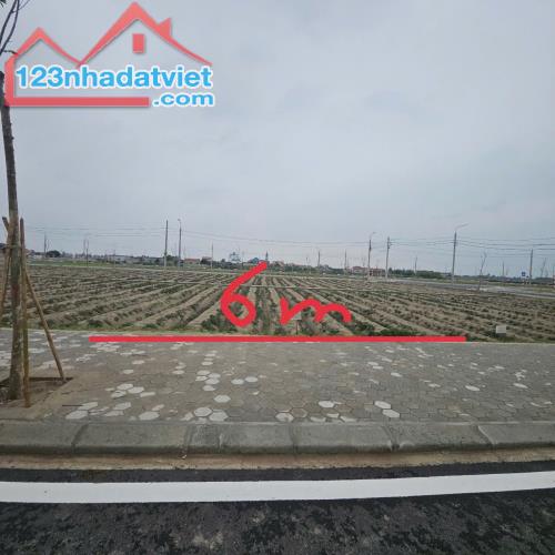 BÁN LÔ ĐẤT CHÍNH CHỦ - ĐÃ CÓ SỔ - VỊ TRÍ ĐẸP NGAY TRUNG TÂM
