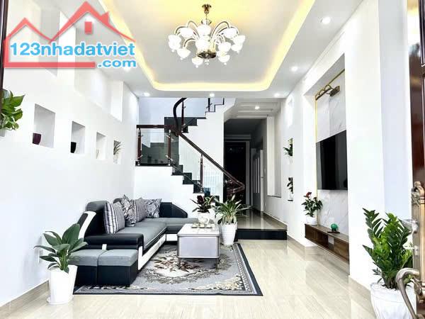 Bán nhà mặt tiền Nguyễn Lương Bằng - phường 2 - tp đà lạt - 1