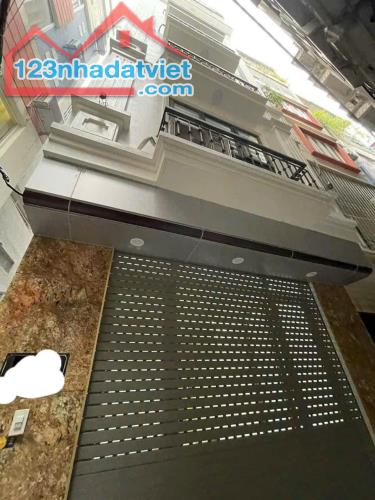 Nhà Đẹp Chủ Tự Xây - Ngỗ Ô Tô - Gara - Định Công - DT 35m - 5 Tầng - Mặt Tiền 4.2m - Gía