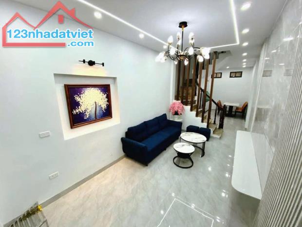 Nhà đẹp Định Công Hoàng Mai 32m2 4 tầng – lô góc – 10m ô tô, mới cứng, 5,8 tỷ.