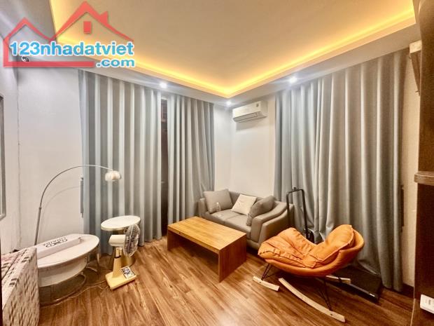 Bán Nhà phúc Đồng 50m2-5 tầng-mt 5.2m-hơn 10 tỷ-LÔ GÓC - NGÕ NÔNG Ô TÔ TRÁNH- FULL NỘI THÂ - 1