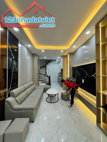 Nhà đẹp Nguyễn Chính Hoàng Mai – 35m2 5 tầng – nhà mới cứng – lô góc nở hậu, nhỉnh 7 tỷ. - 1