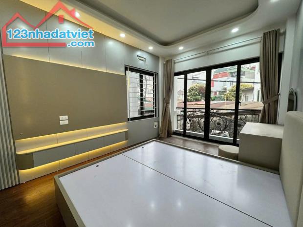 Nhà đẹp Nguyễn Chính Hoàng Mai – 35m2 5 tầng – nhà mới cứng – lô góc nở hậu, nhỉnh 7 tỷ. - 5