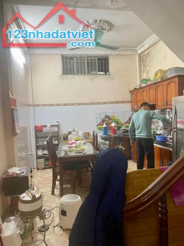 Bán nhà Phố Bùi Xương Trạch -Thanh xuân Hà Nội -DT :30m x 5T ,MT 3,8m giá 5,3 tỷ - 1