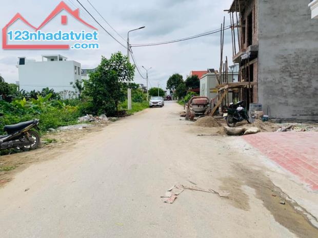 Bán lô đất cạnh chung cư Quỳnh Hoàng, Nam Sơn 61m giá chỉ 1,4x tỷ  LH 0979087664 - 2