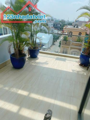Bán Nhà MT Phan Văn Trị P5 ,8mx9m ,4 lầu Giá Bán 14 tỷ Thương lượng Mạnh . - 3