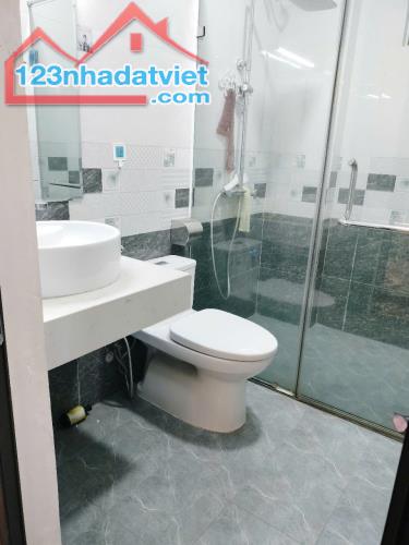Bán tòa nhà Cầu Diễn, Nam Từ Liêm, 8T thang máy ô tô vào 19 tỷ 100m doanh thu 110tr/tháng - 3